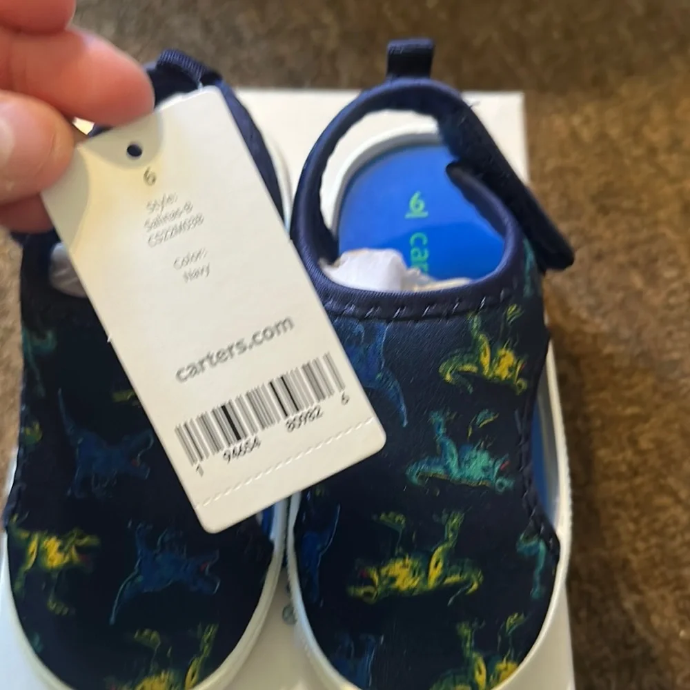 CARTER'S TODDLER BOYS AQUA SOCK WATER SHOE/SANDALS: BLUE/DINOSAUR: NIB: SZ 6